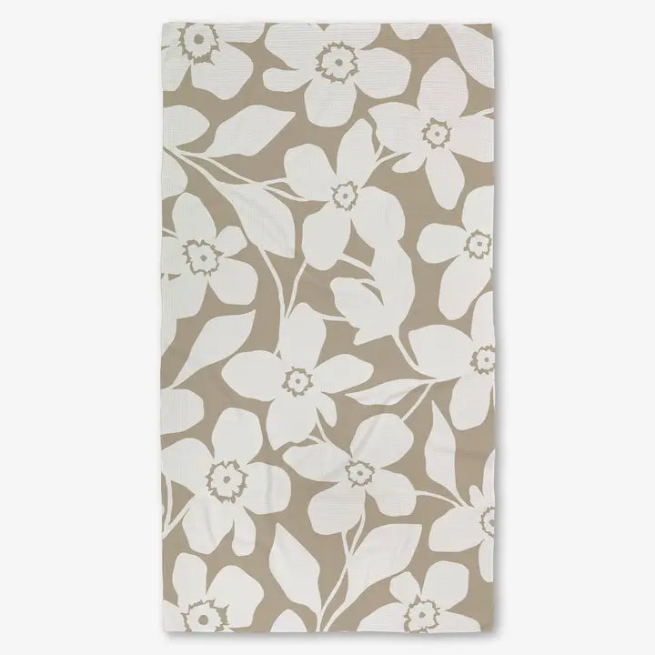 Big Tan Flowers Luxe Bath Towel