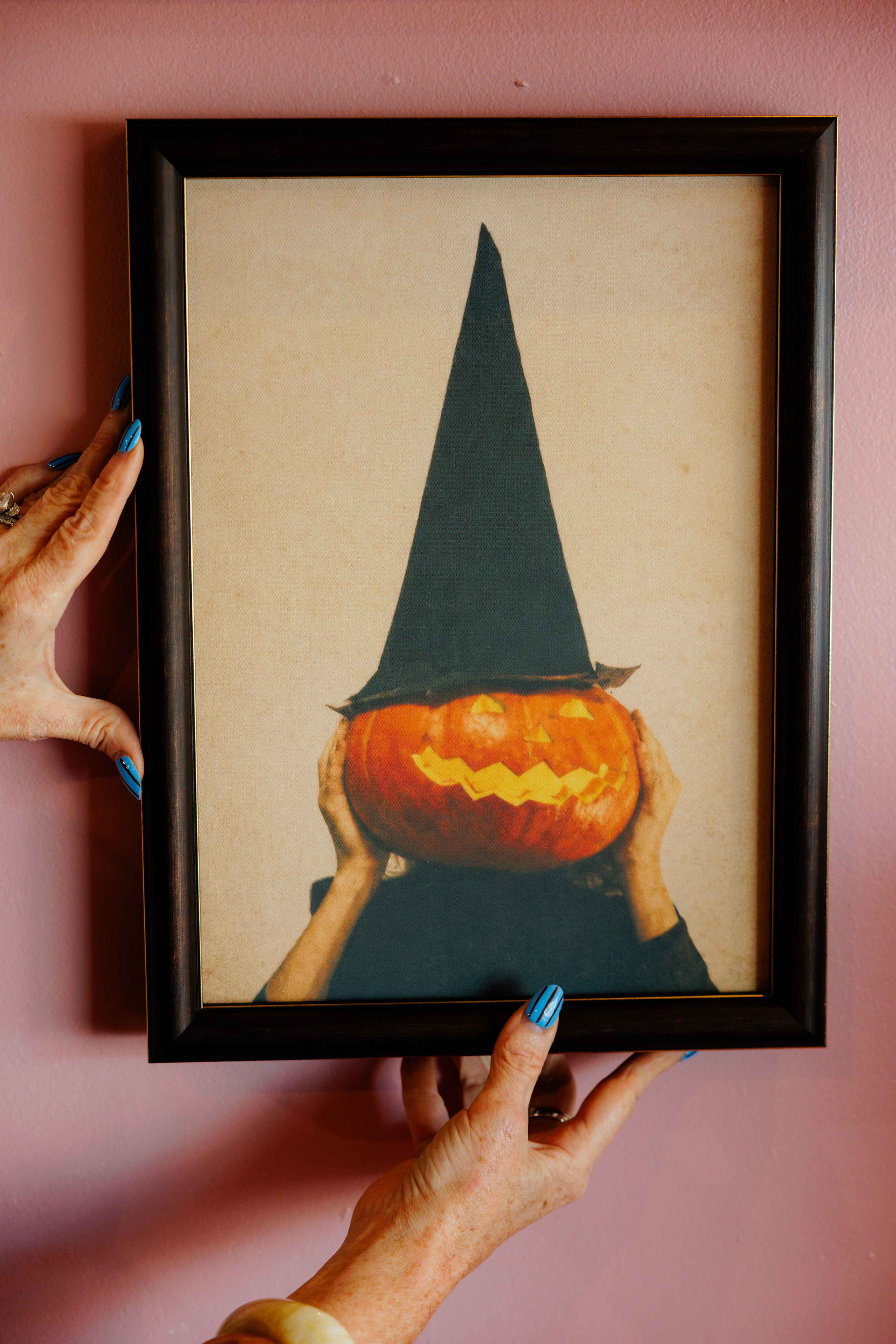 Pumpkin Witch Frame