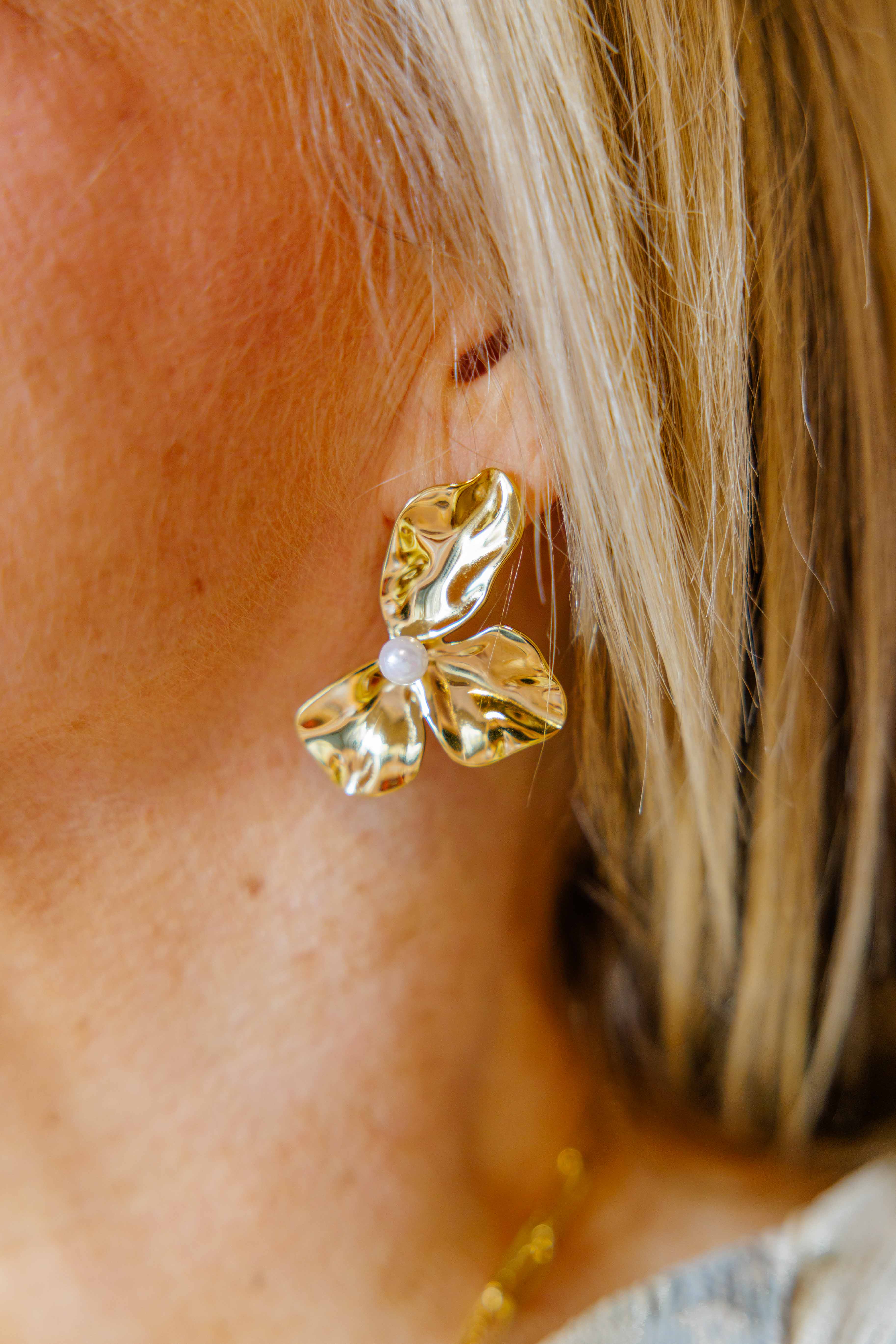 Vintessa Flower Pearl Earrings