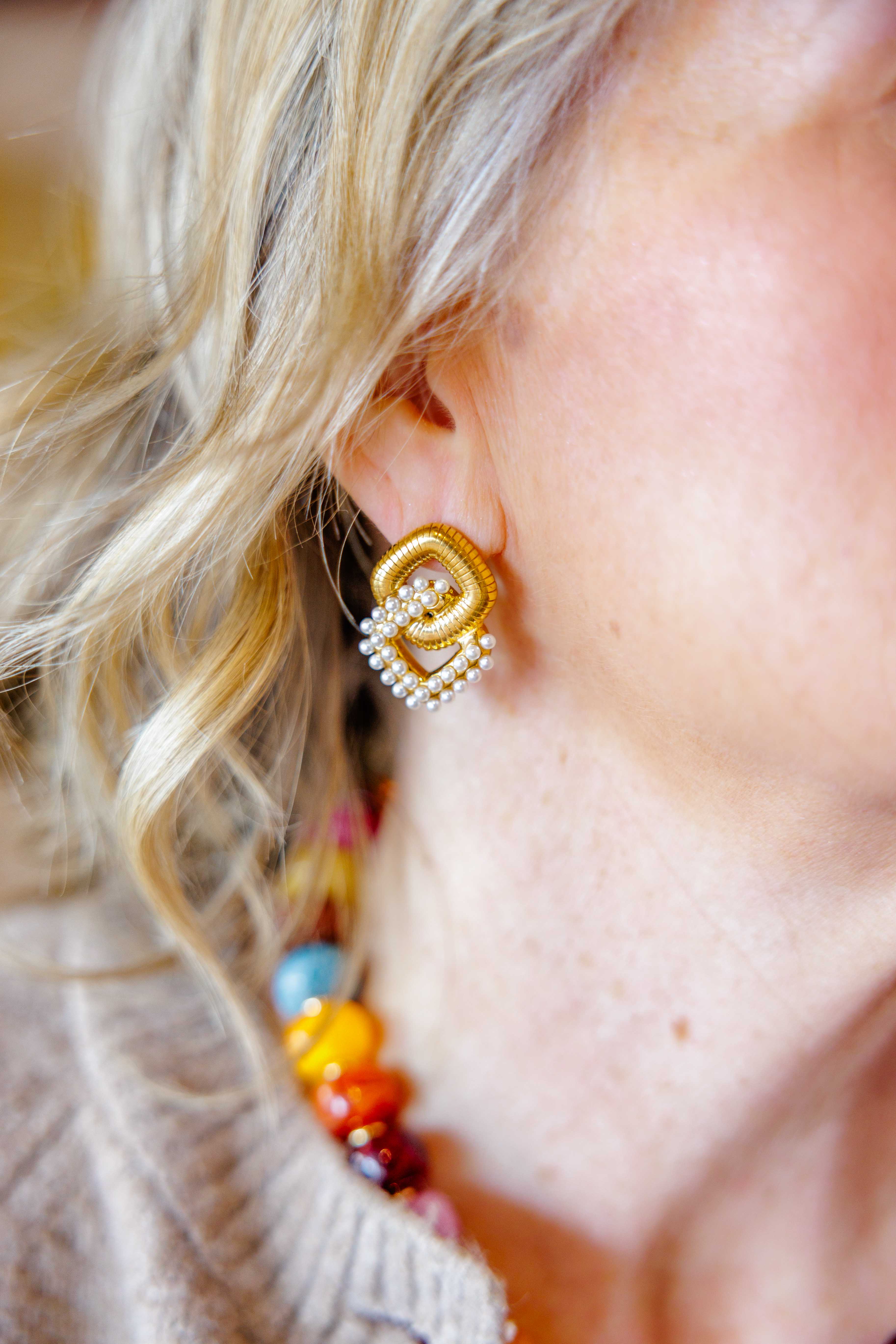 Cometa Pearl Chain Earrings