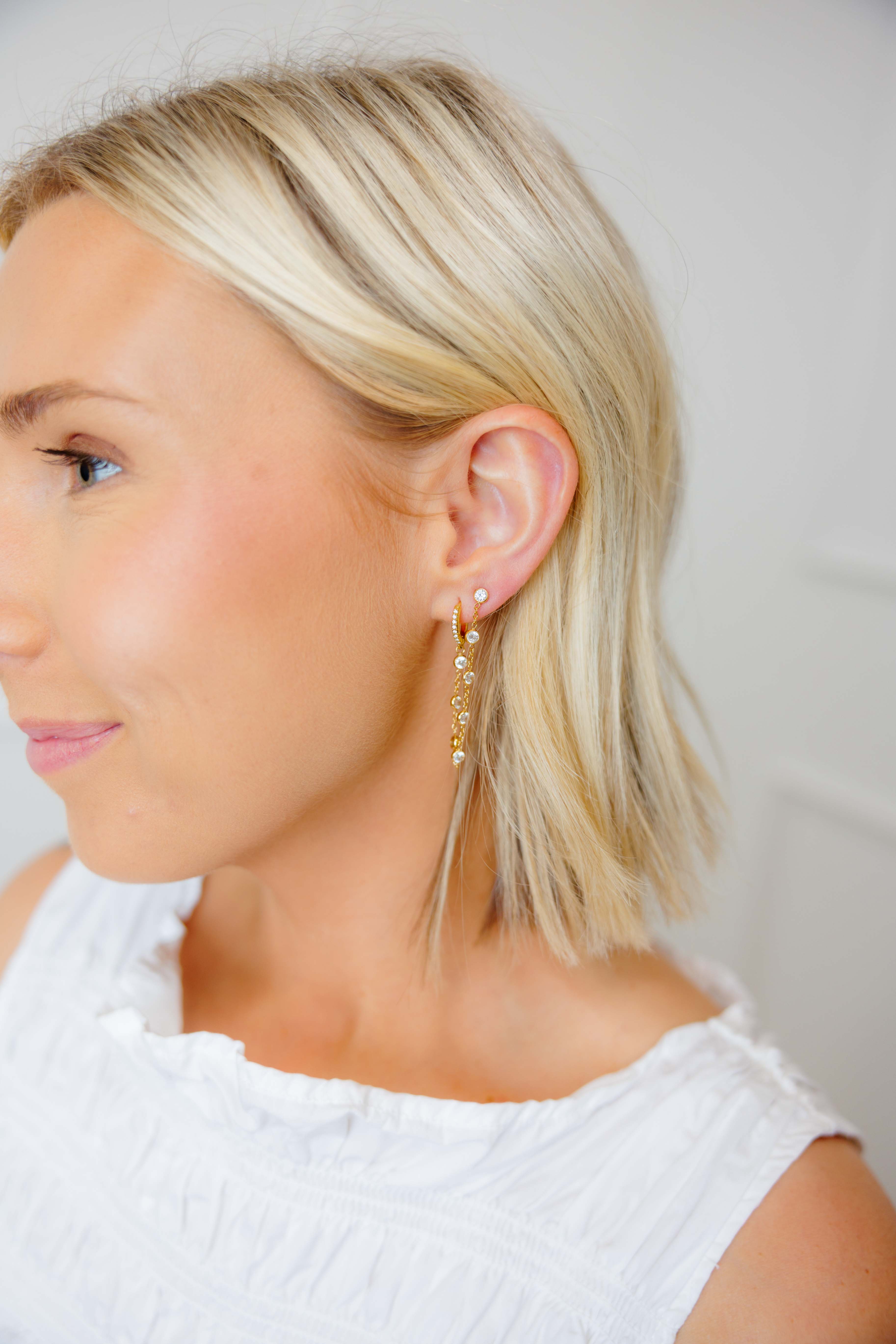 Daffira Gold Chain Earrings