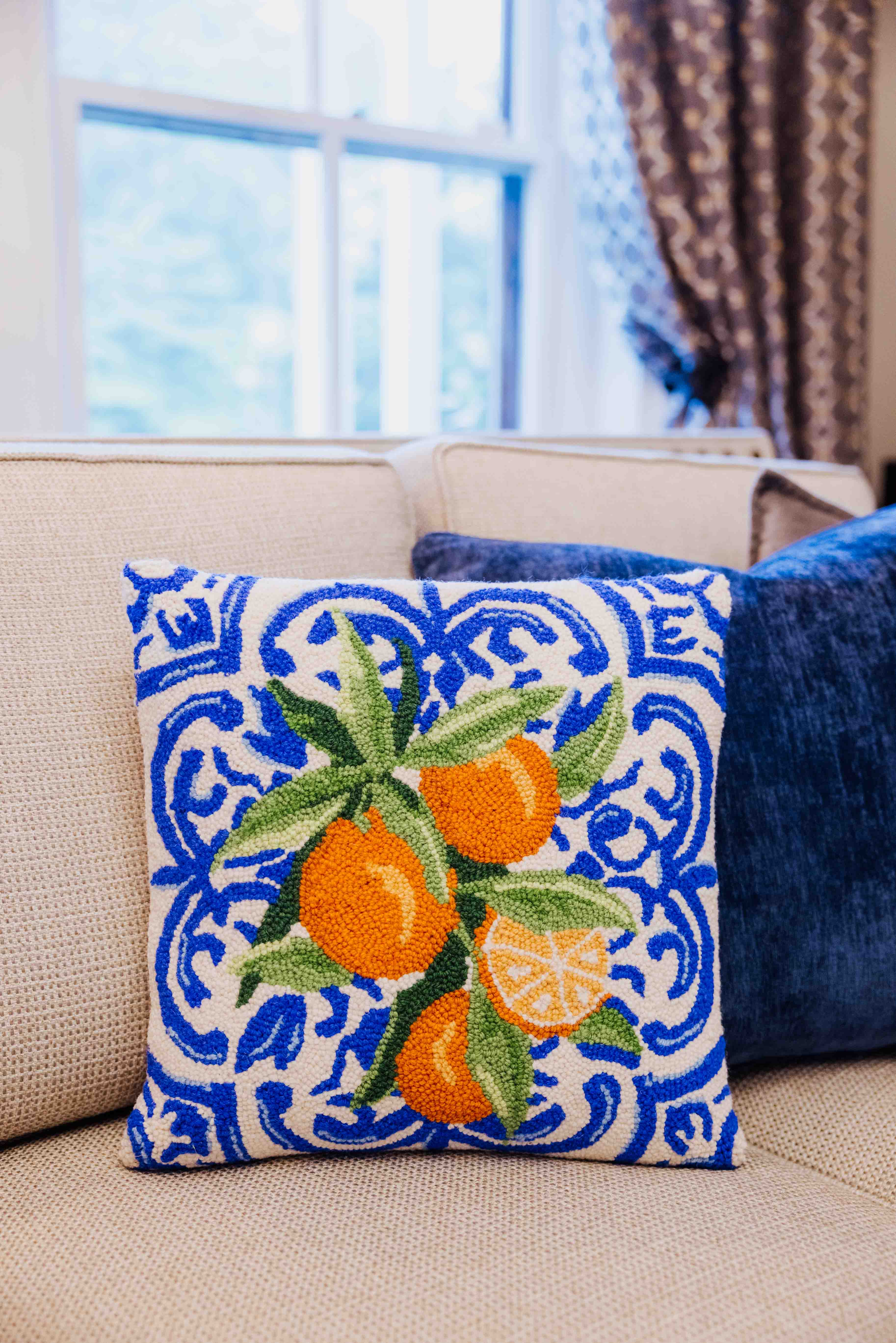 Mediterranean Oranges Hook Pillow