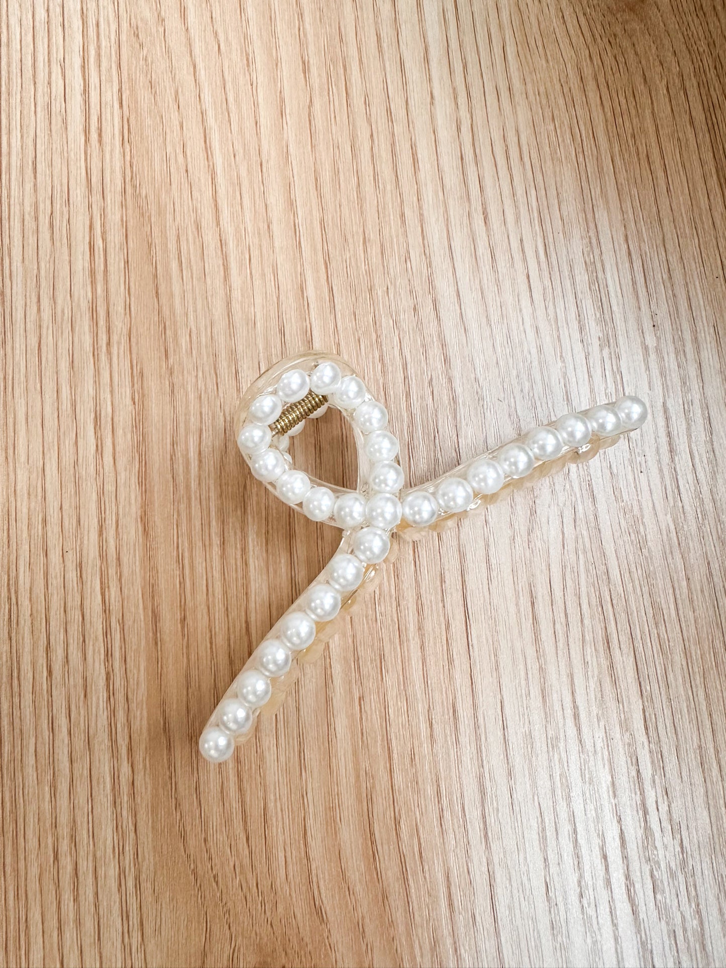 Pearl Acrylic Hair Clip