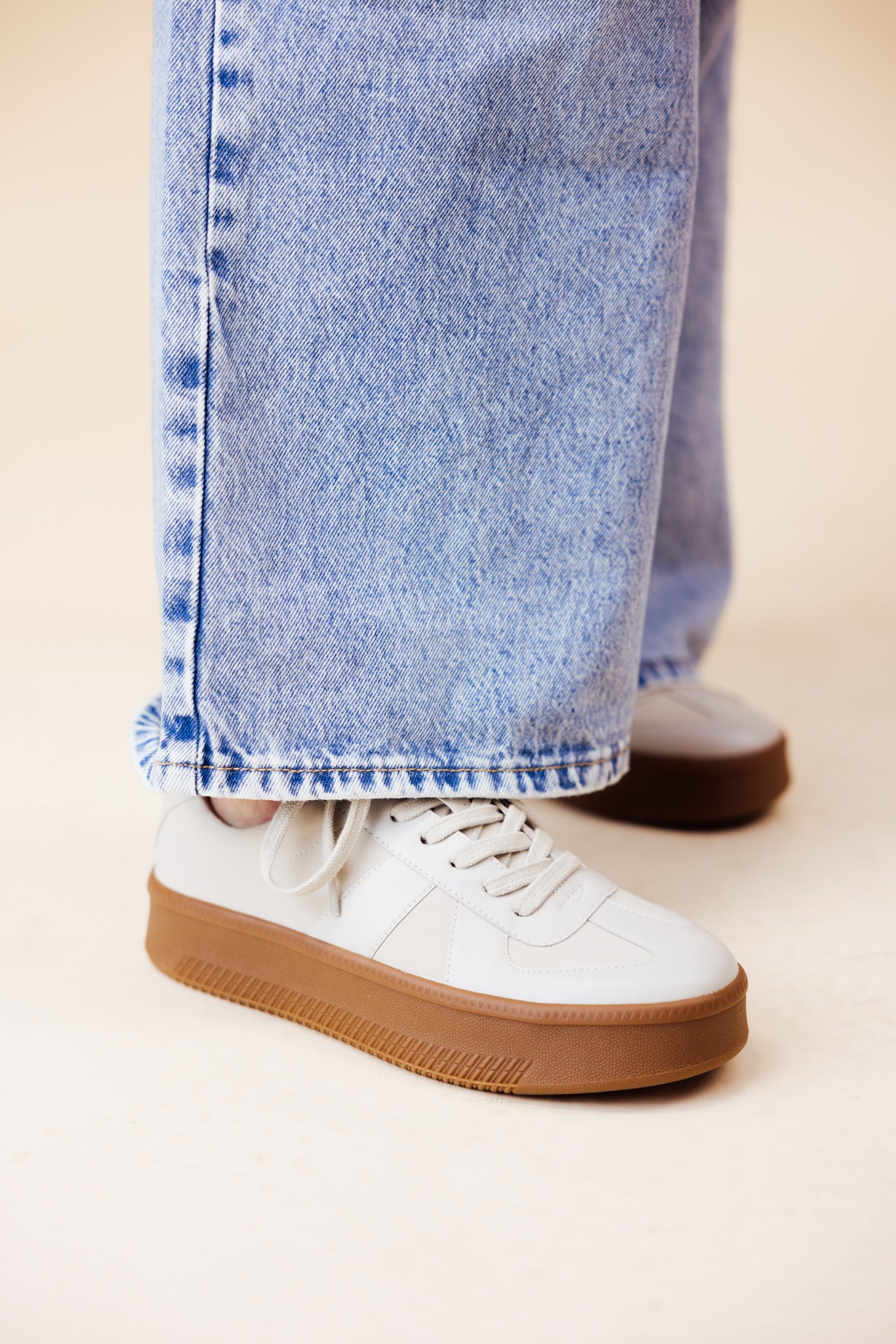 Warwick Taupe Sneaker