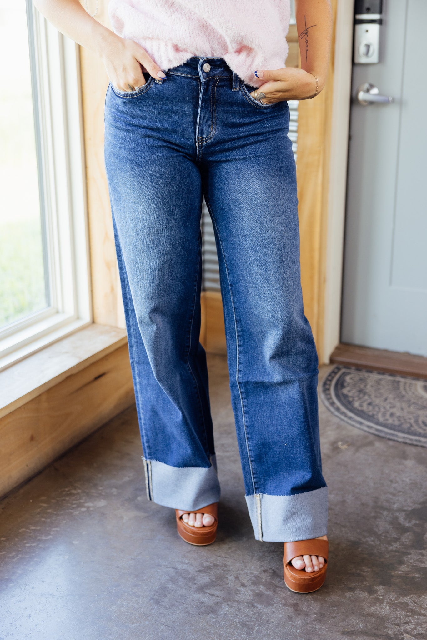 Cosmos Cuffed Jeans