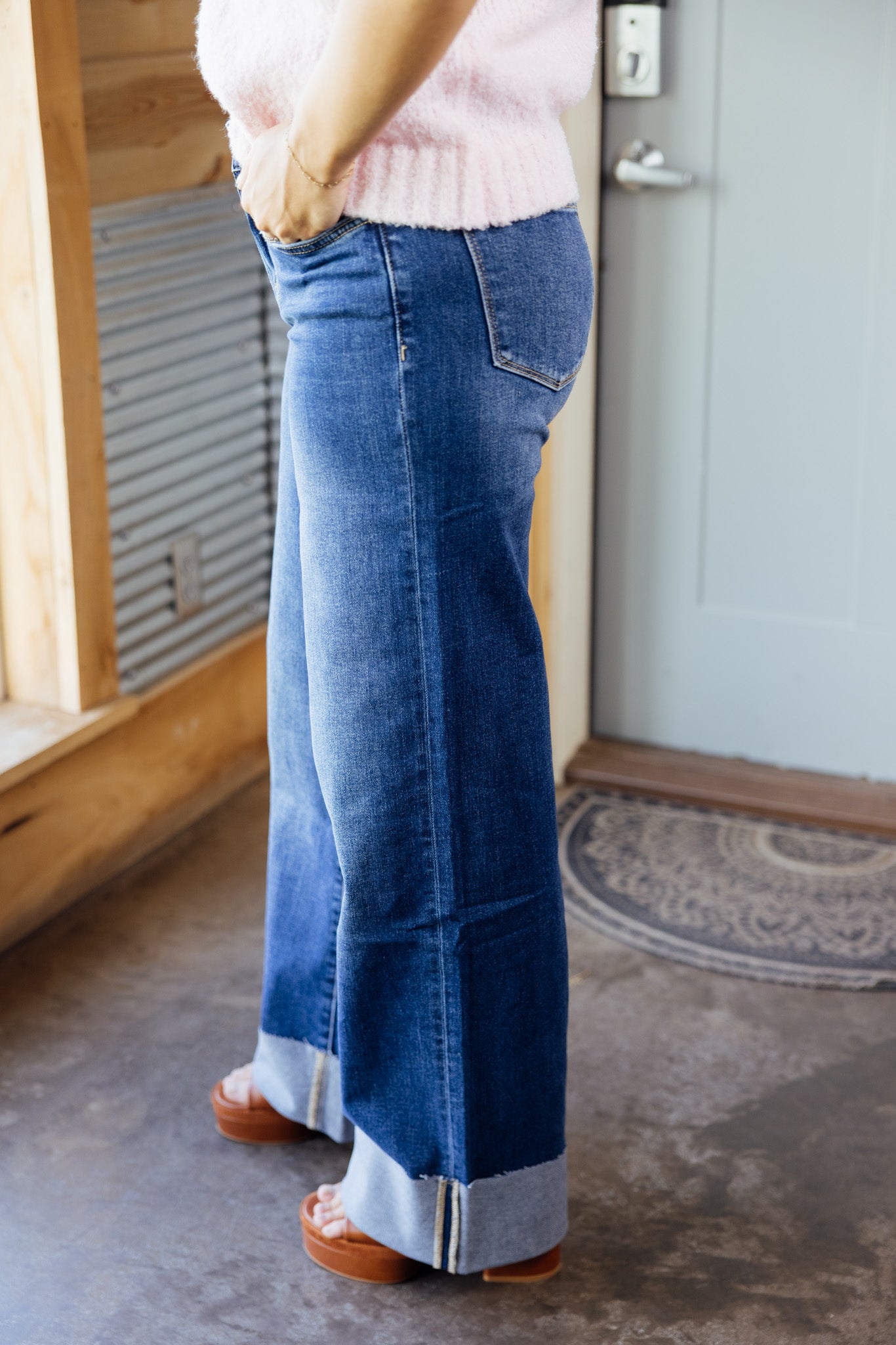 Cosmos Cuffed Jeans