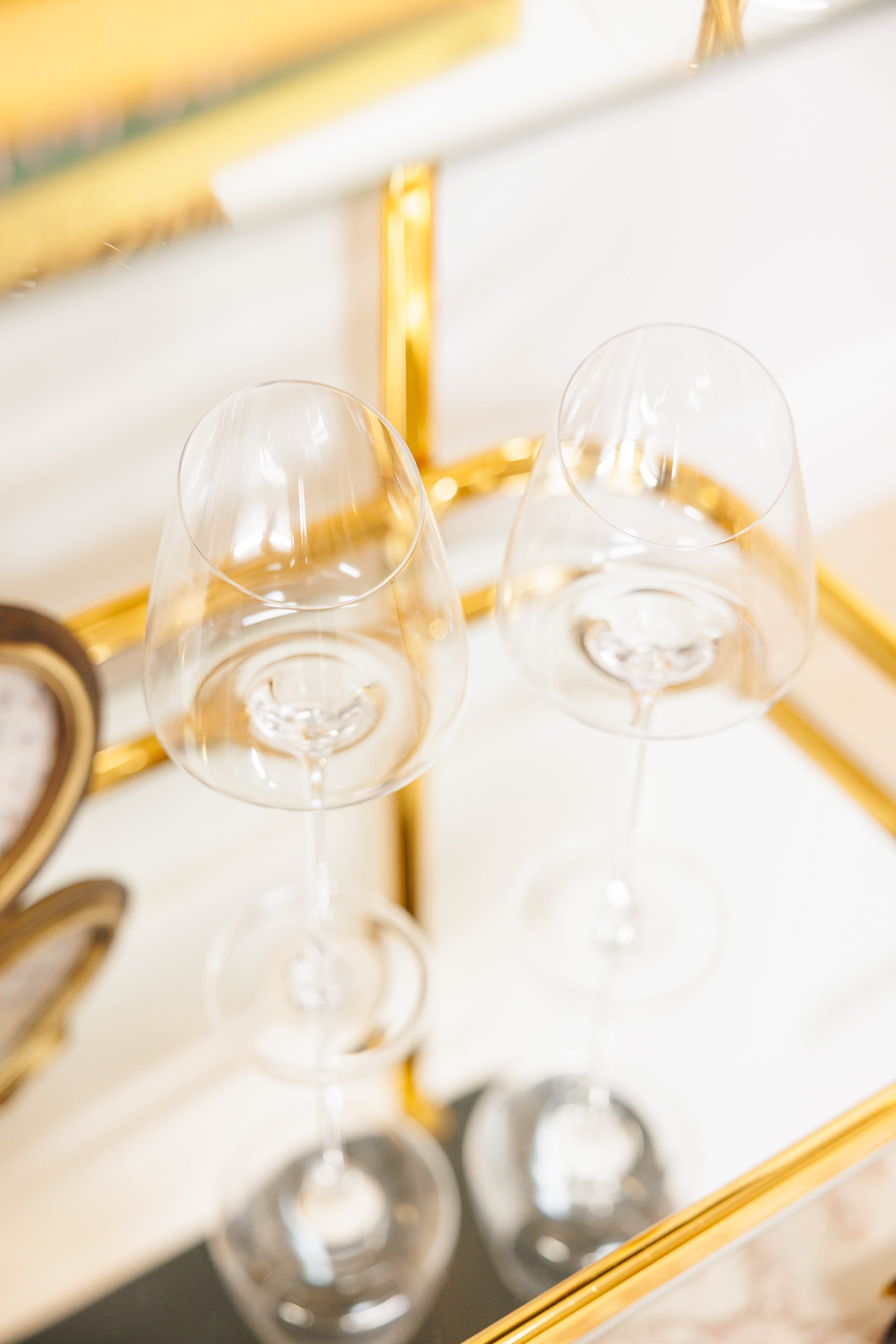 Slanted Wine Glass Set
