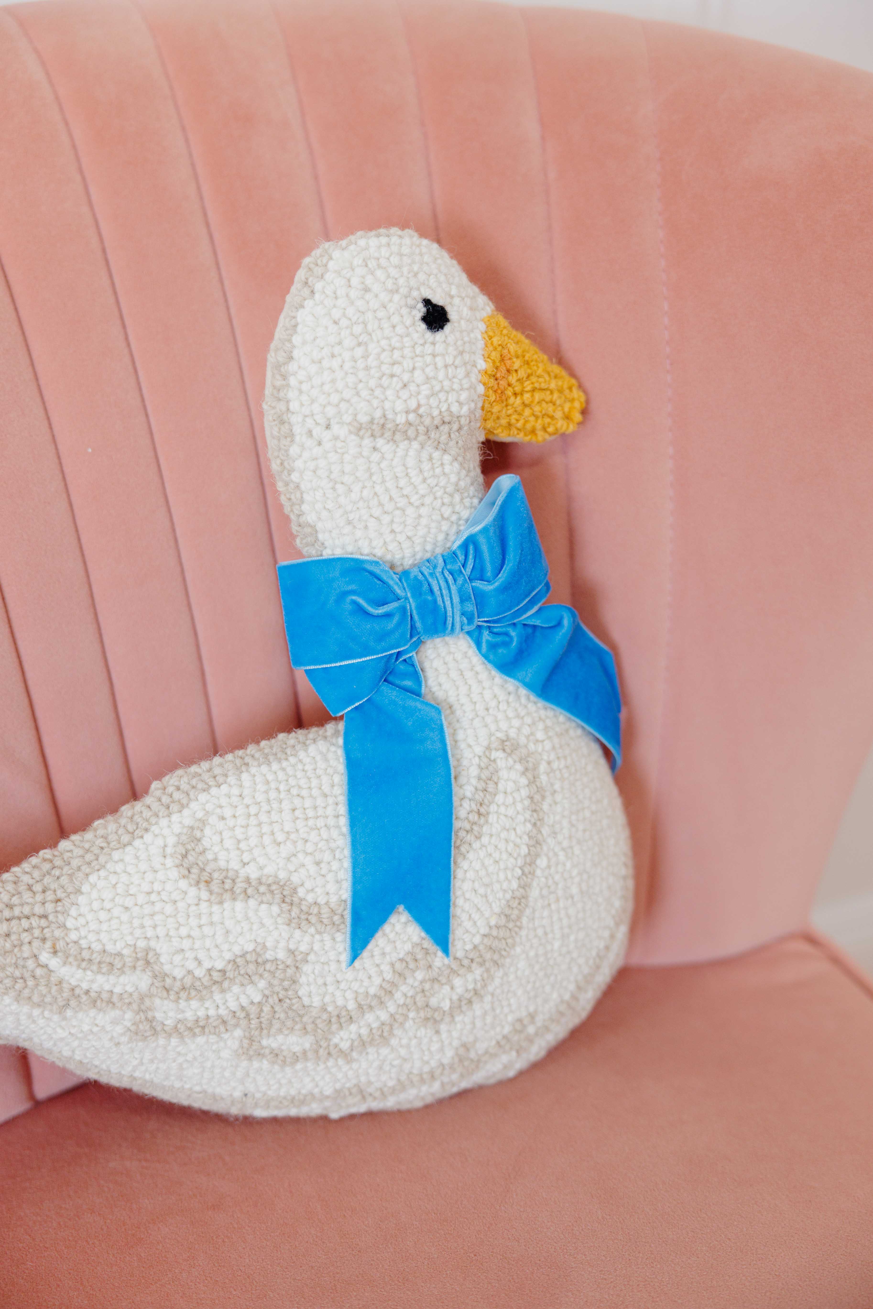 Goose Shaped Hook Pillow