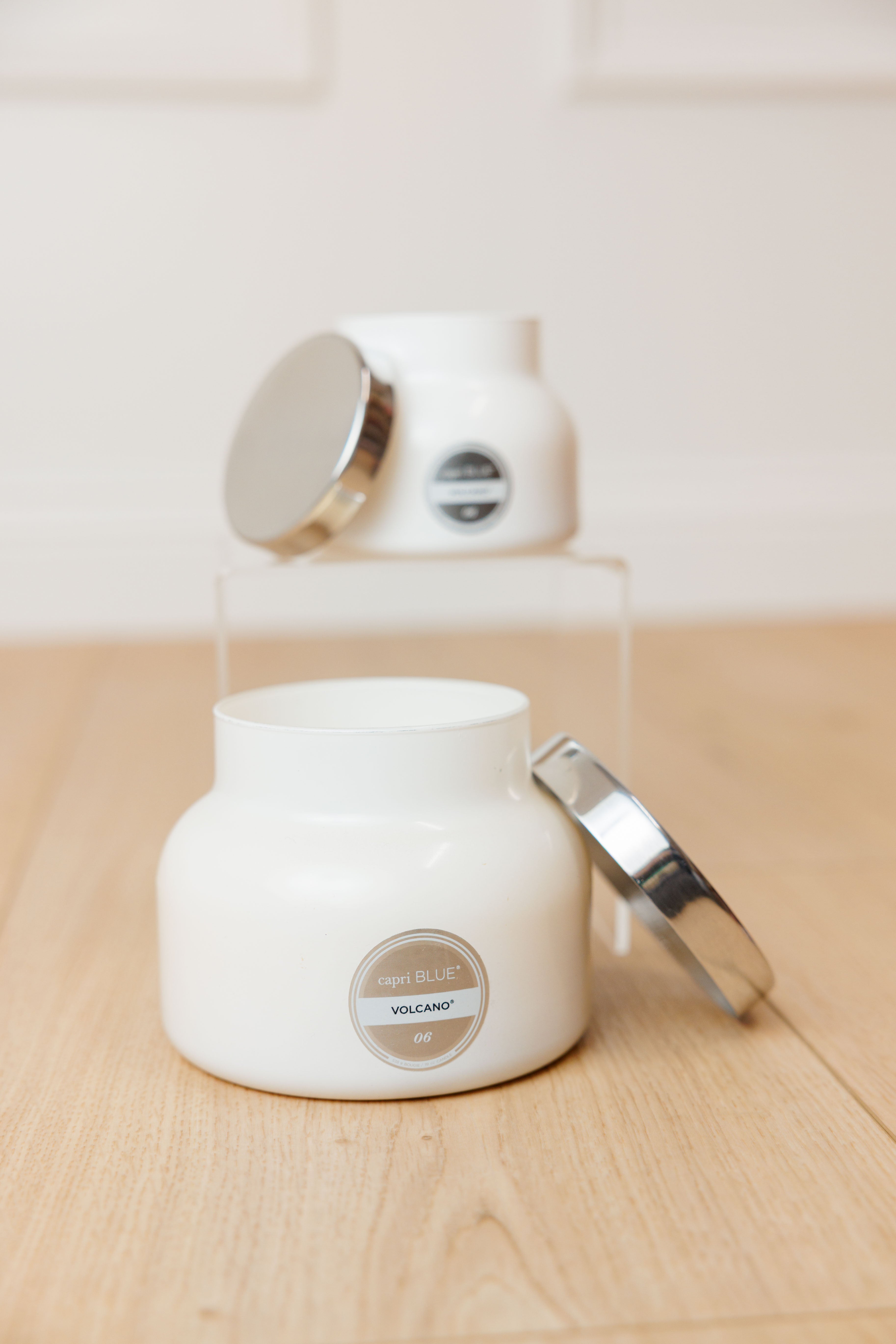 Volcano White Signature 19 oz Candle