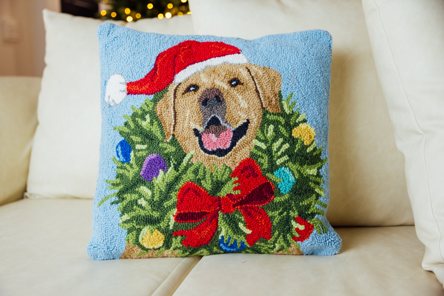 Santa Golden Labrador Wreath Hook Pillow