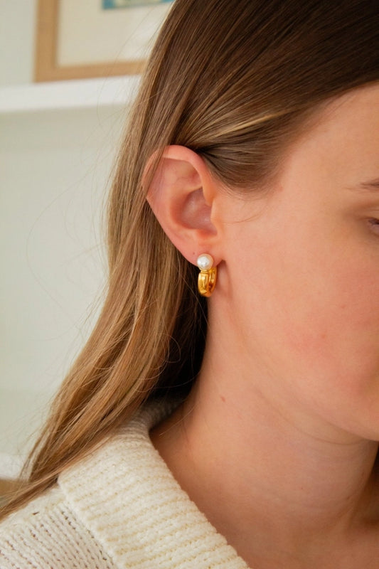Shiny Pearl Hoops
