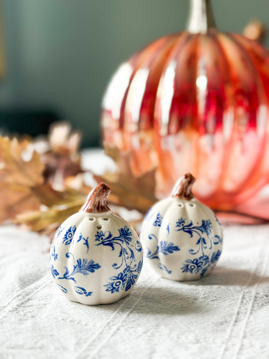 Blue Floral Pumpkin S&P Shaker