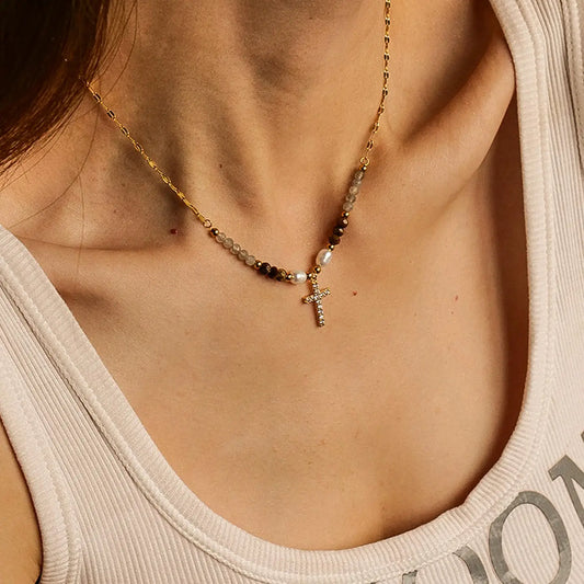 Lumiere 18K Cross Necklace