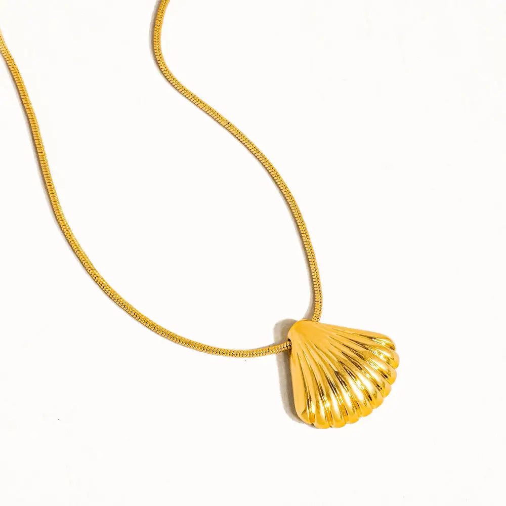 Cosmic 18K Shell Necklace
