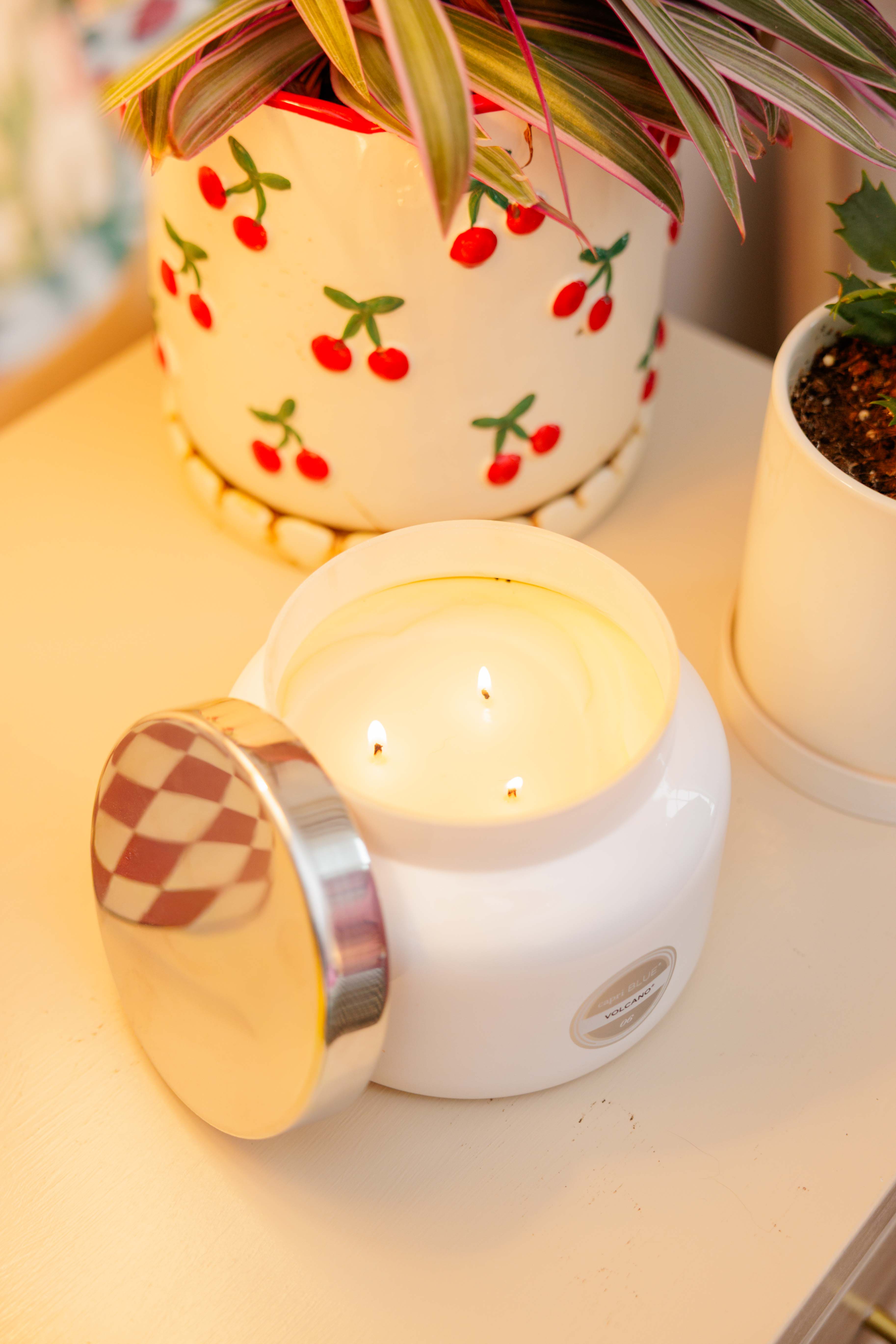 Volcano Signature Jumbo Candle