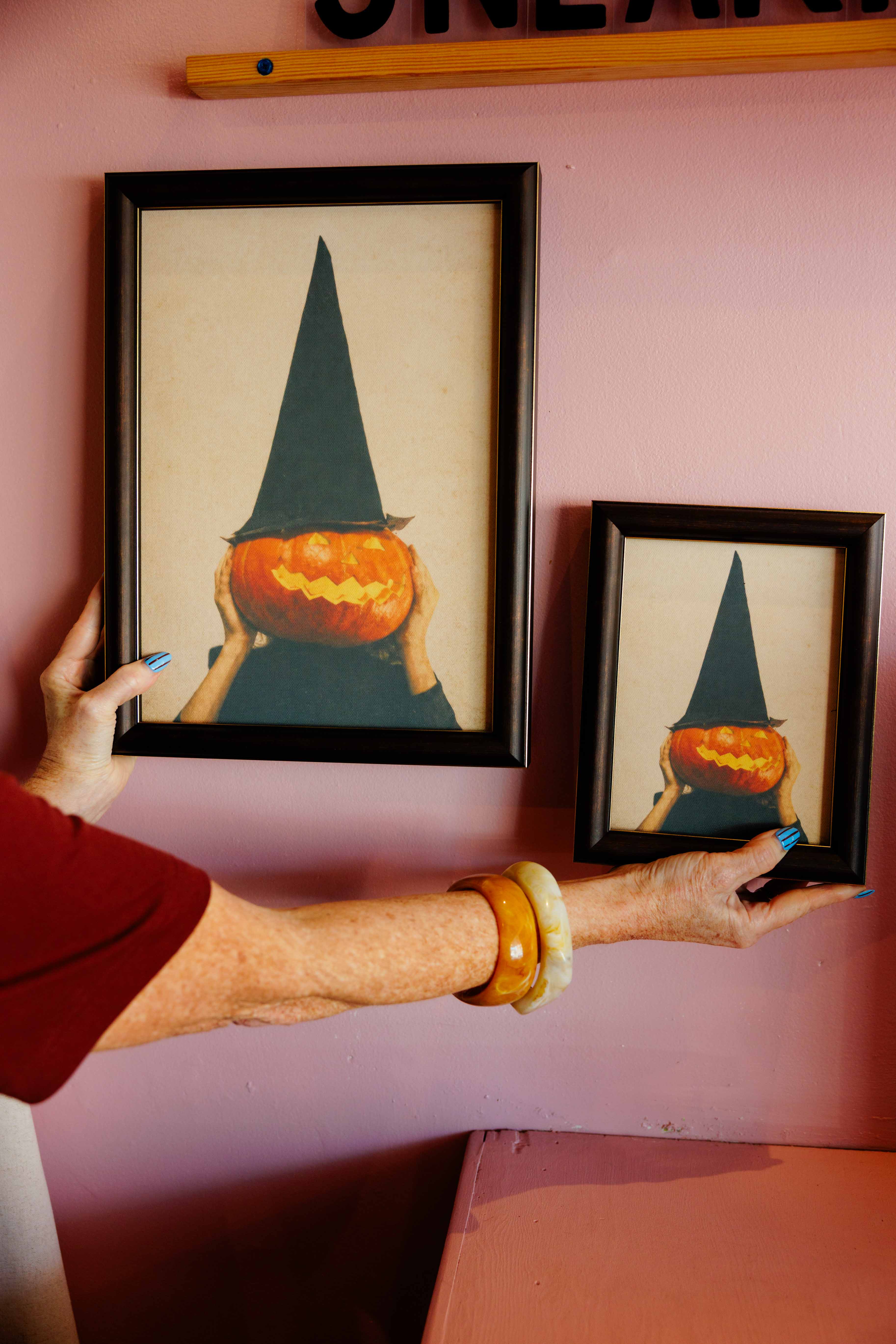 Pumpkin Witch Frame