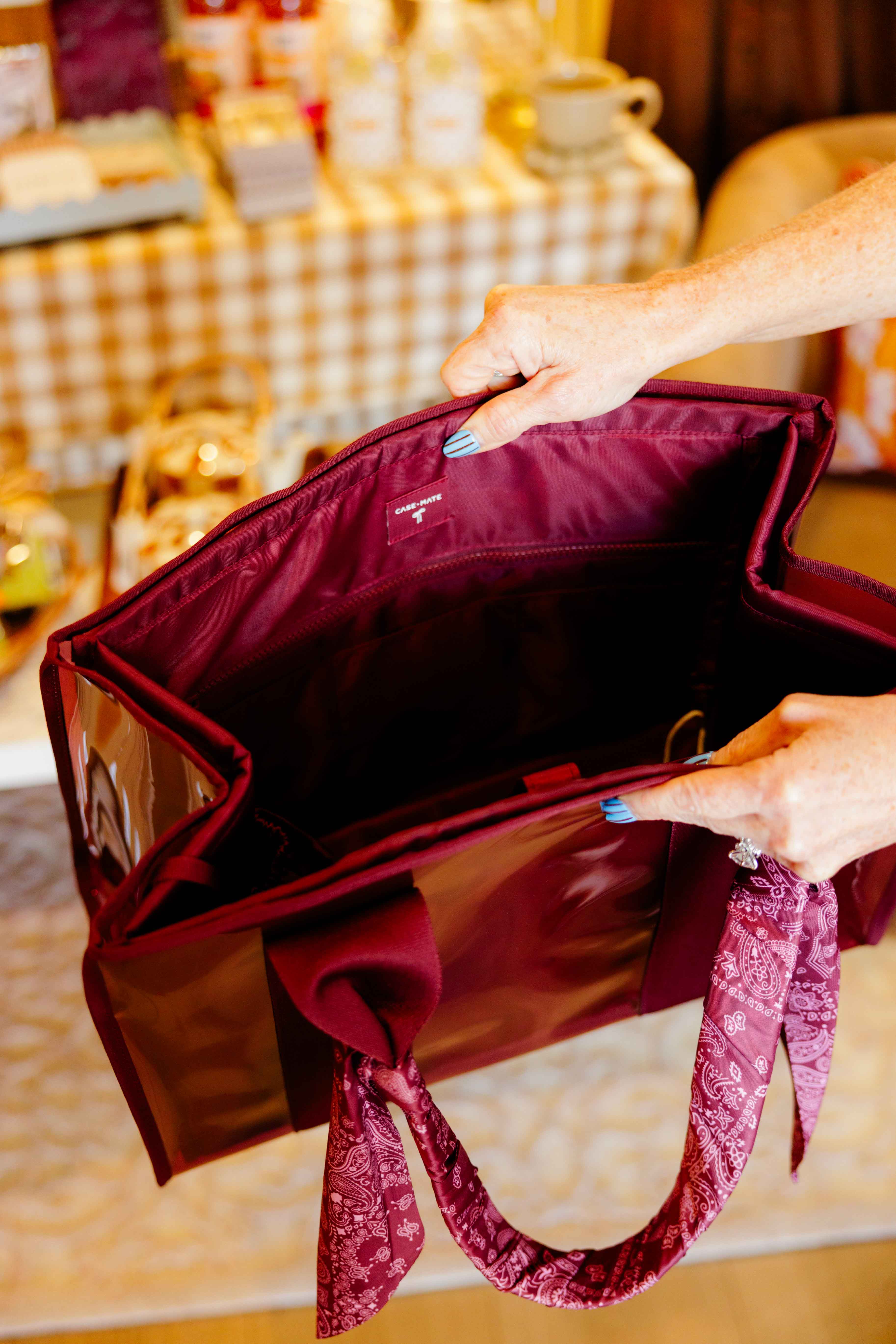 Mulberry Jelly Tote Organizer