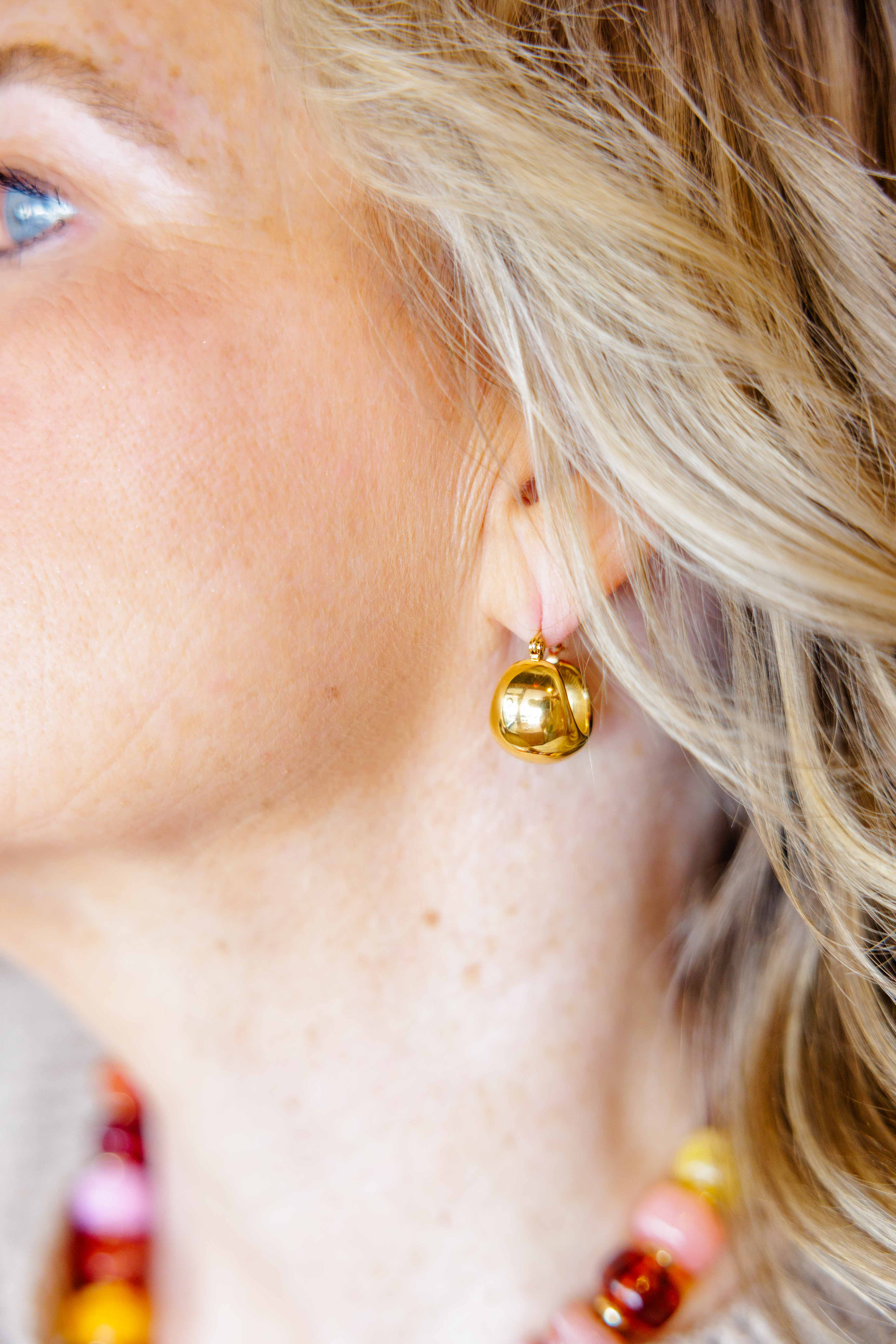 Amelie Classic Round Huggie Earrings