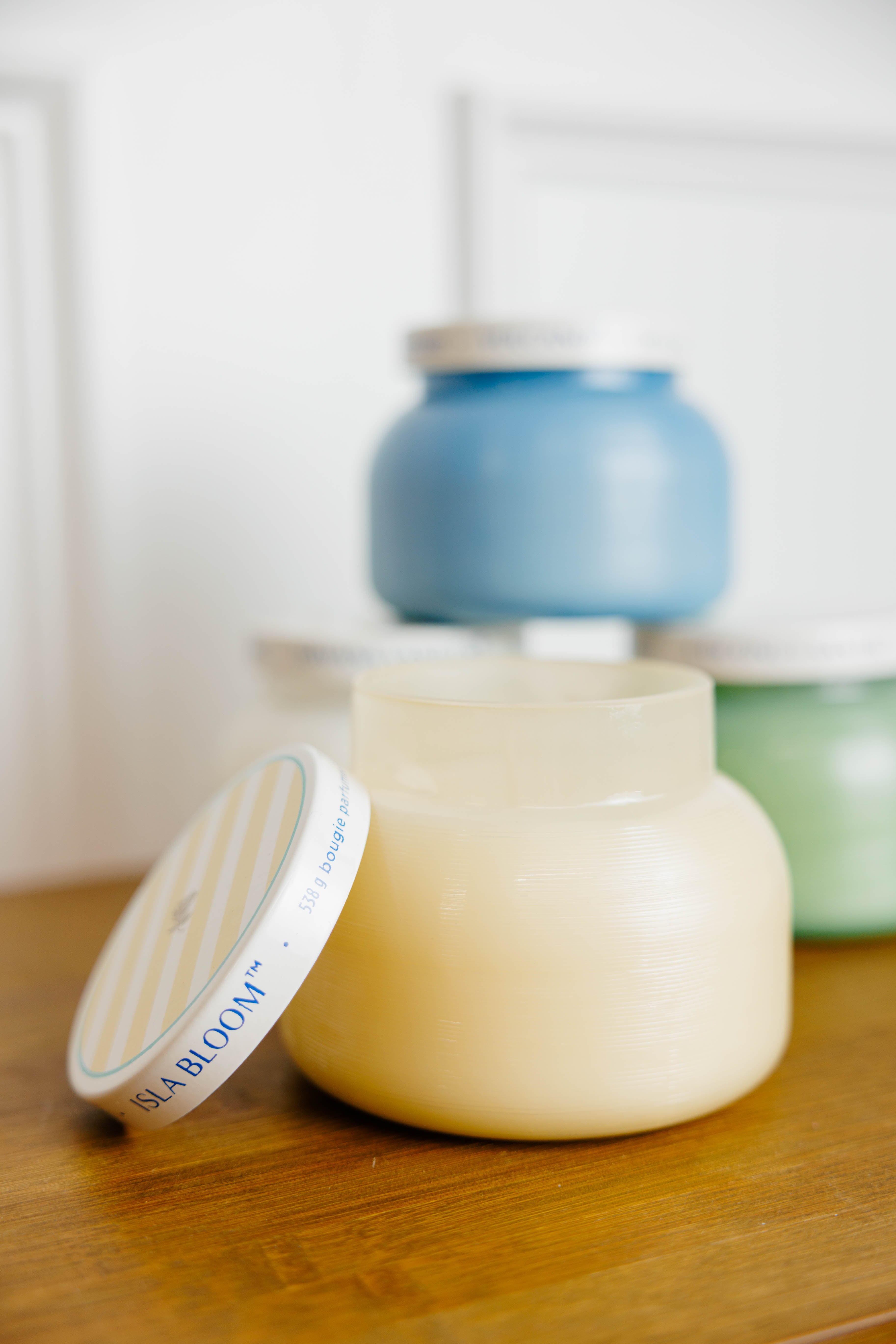 Isla Bloom Caffe Capri 19oz Signature Candle