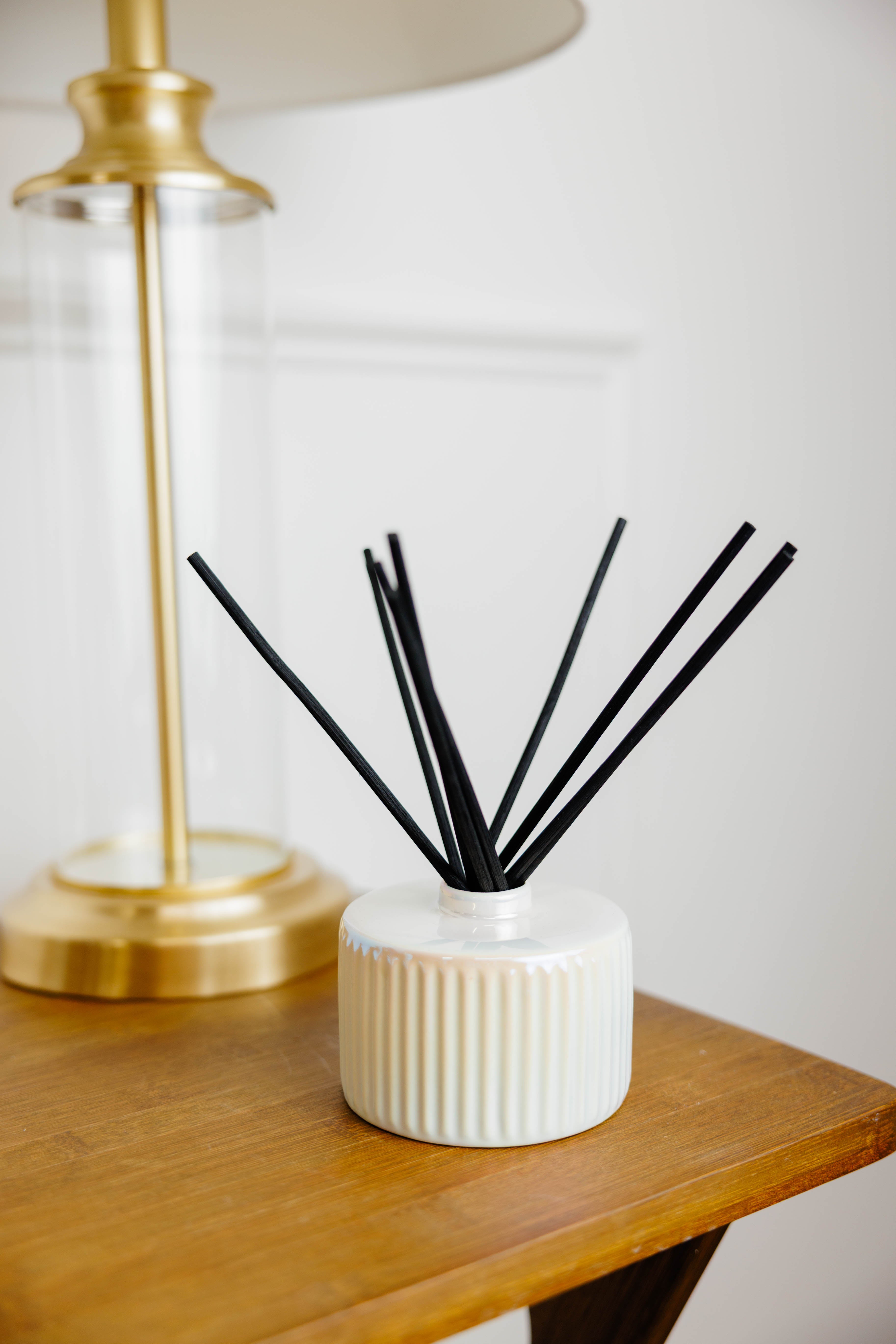 Volcano White Opal Gilded Reed Diffuser