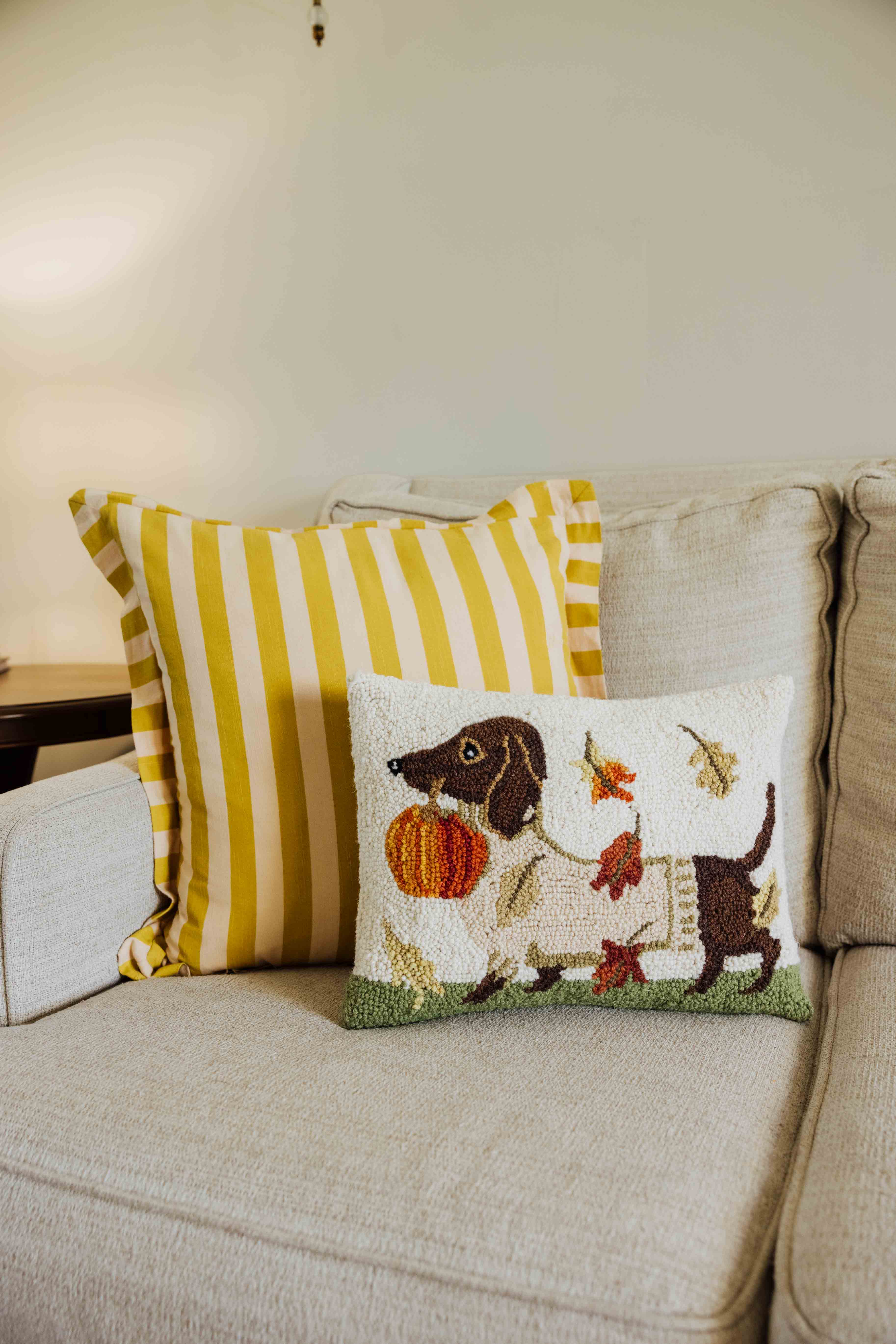 Dachshund & Leaves Hook Pillow