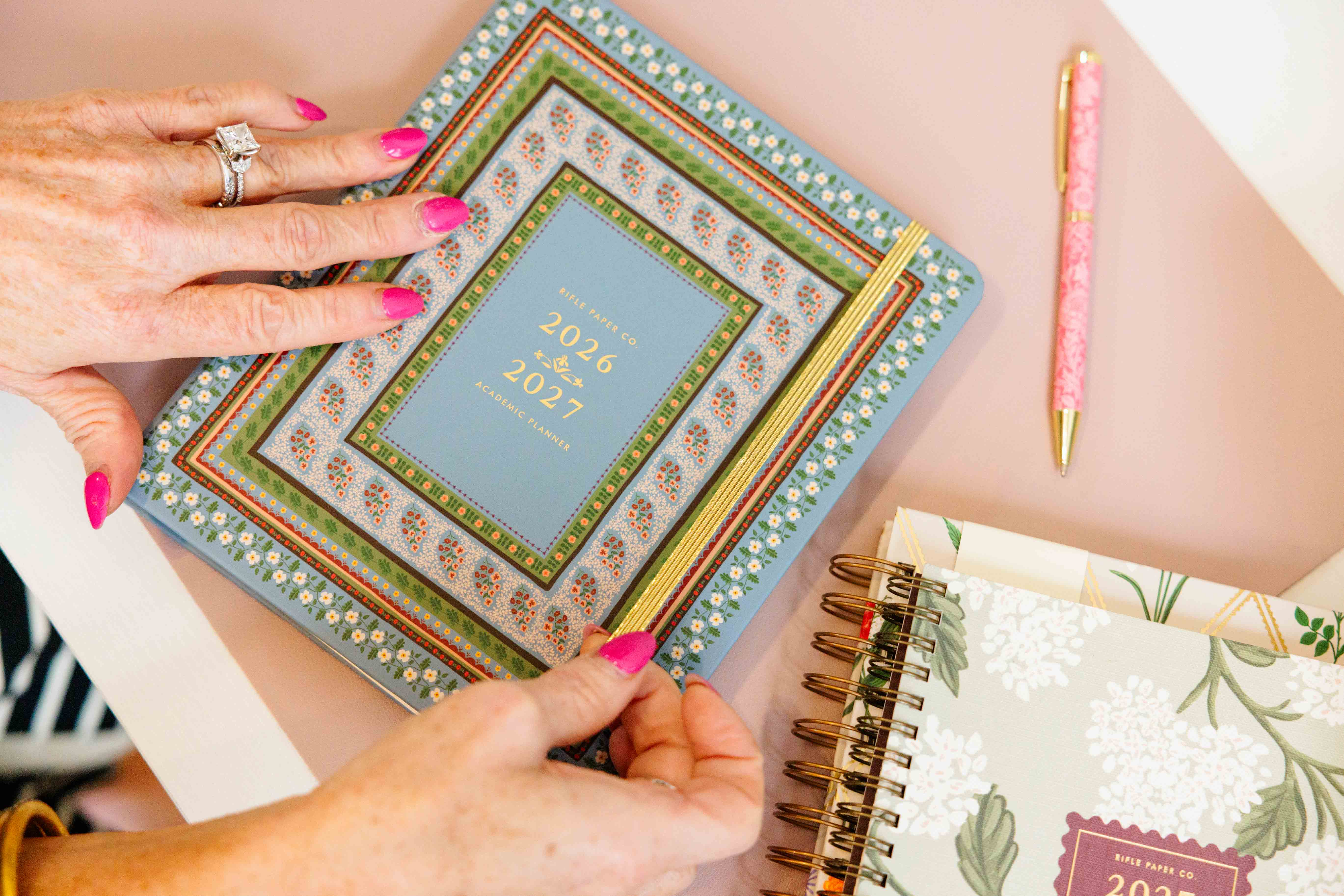 Paisley Stripe 17-Month Academic Sprial Planner