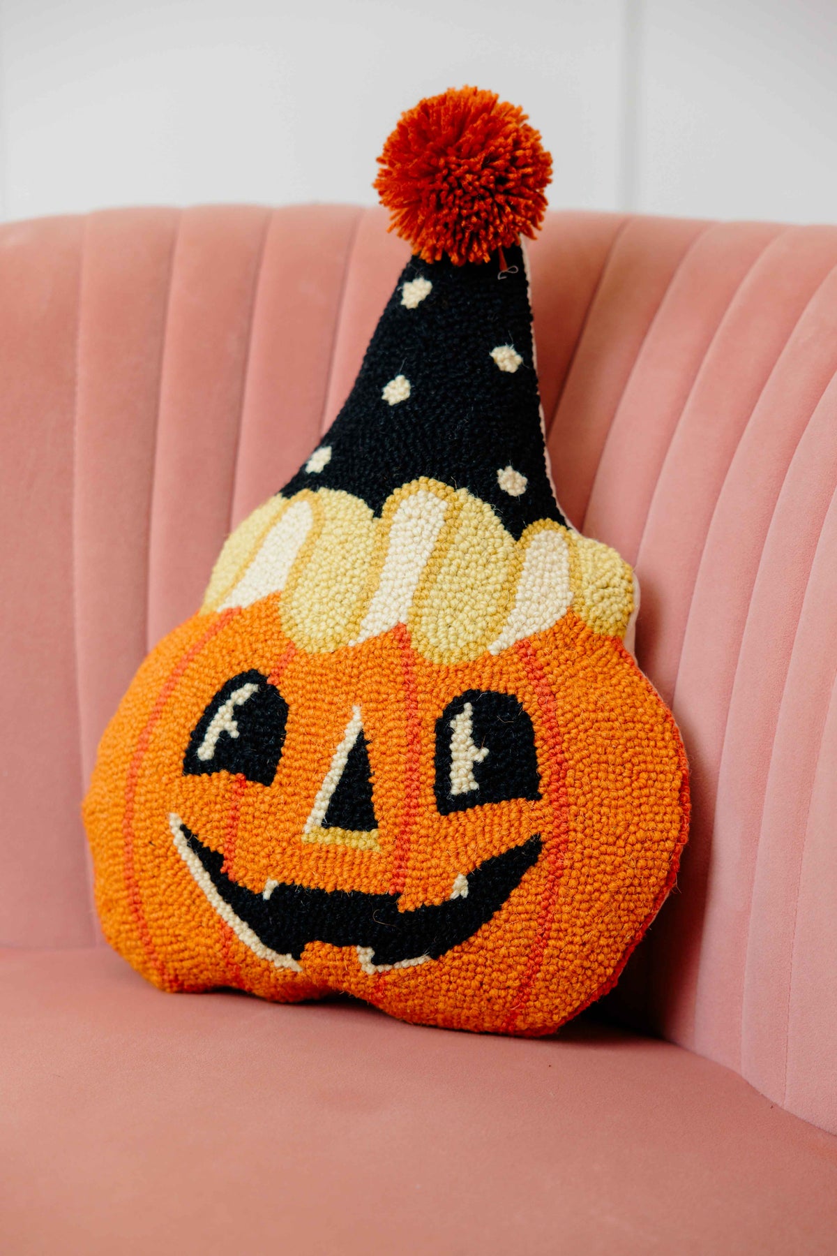 Shaped Retro Pumpkin Hooked Pillow