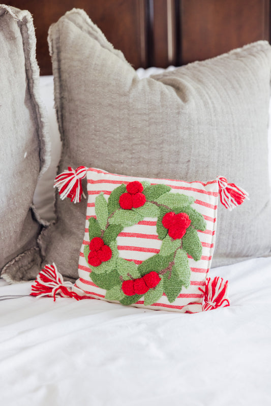 Wreath With Tassels Hook Pillow