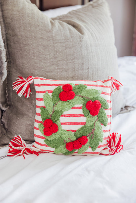 Wreath With Tassels Hook Pillow