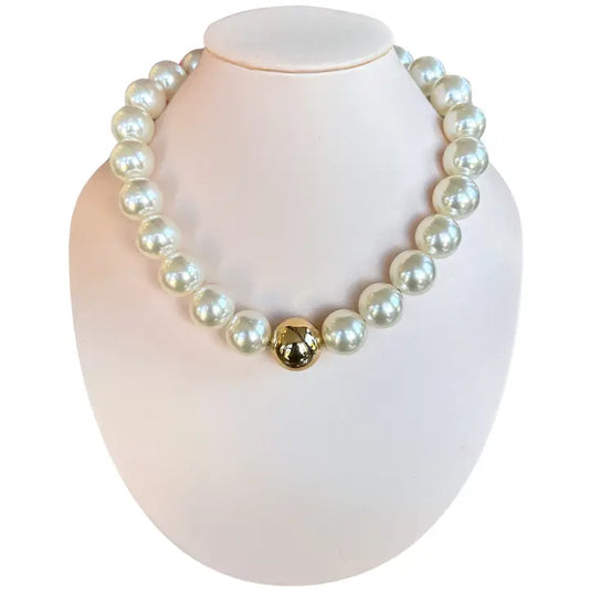 Bold Pearl Necklace