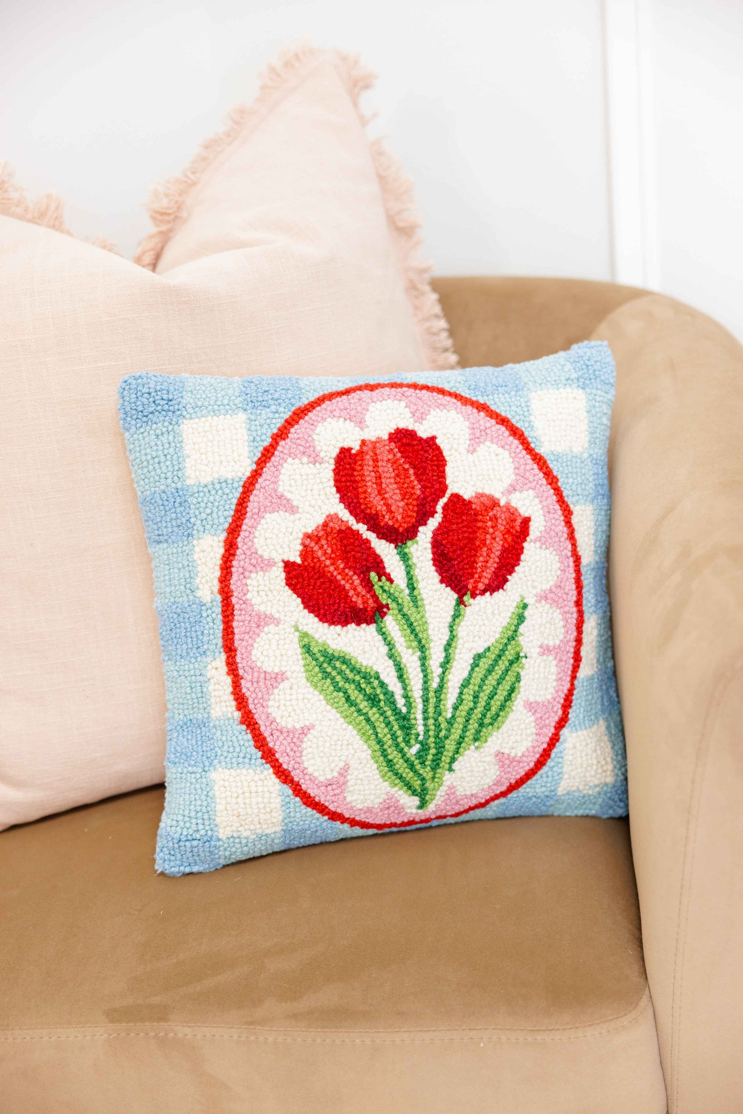 Tulip Frame Hook Pillow