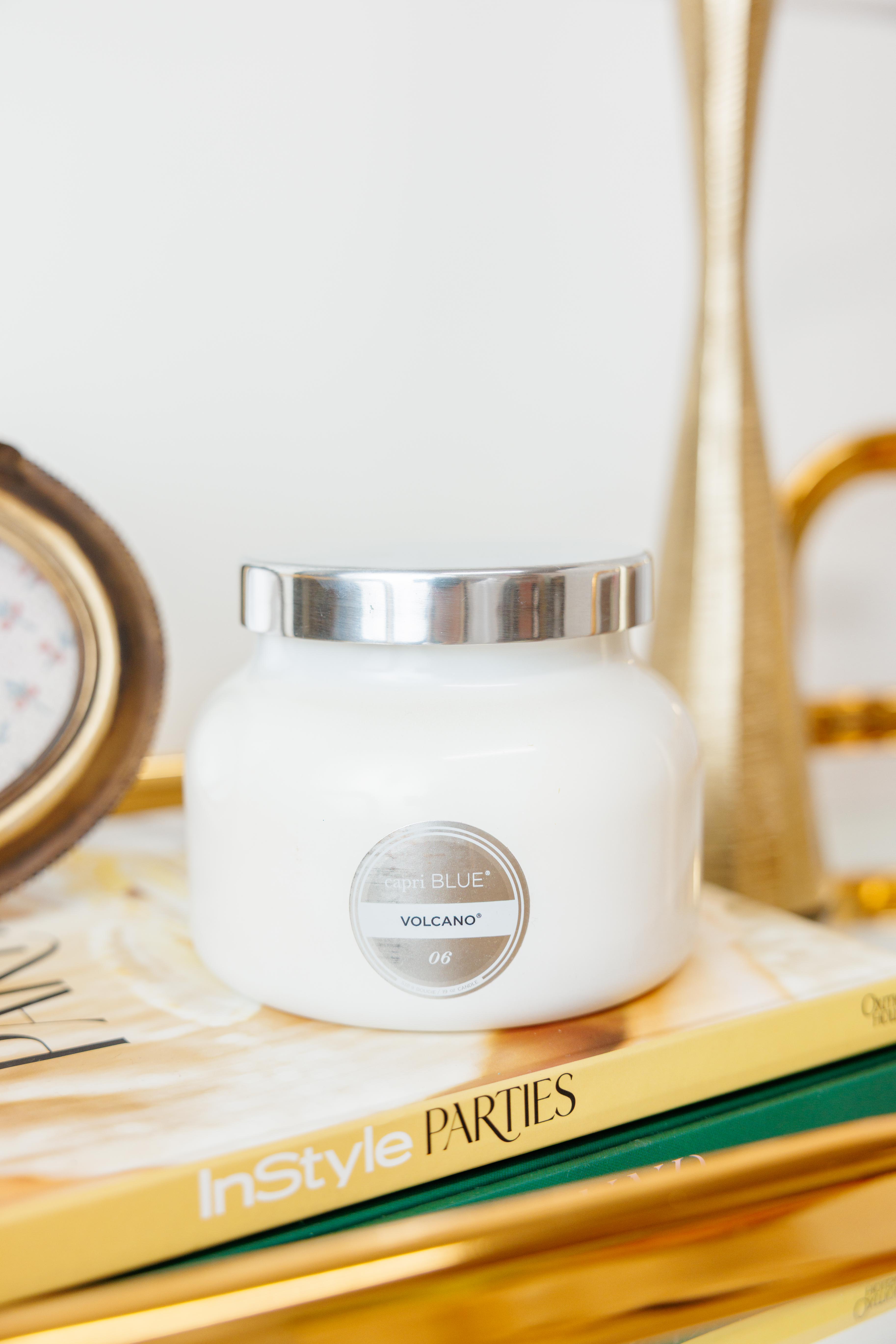 Volcano White Signature 19 oz Candle