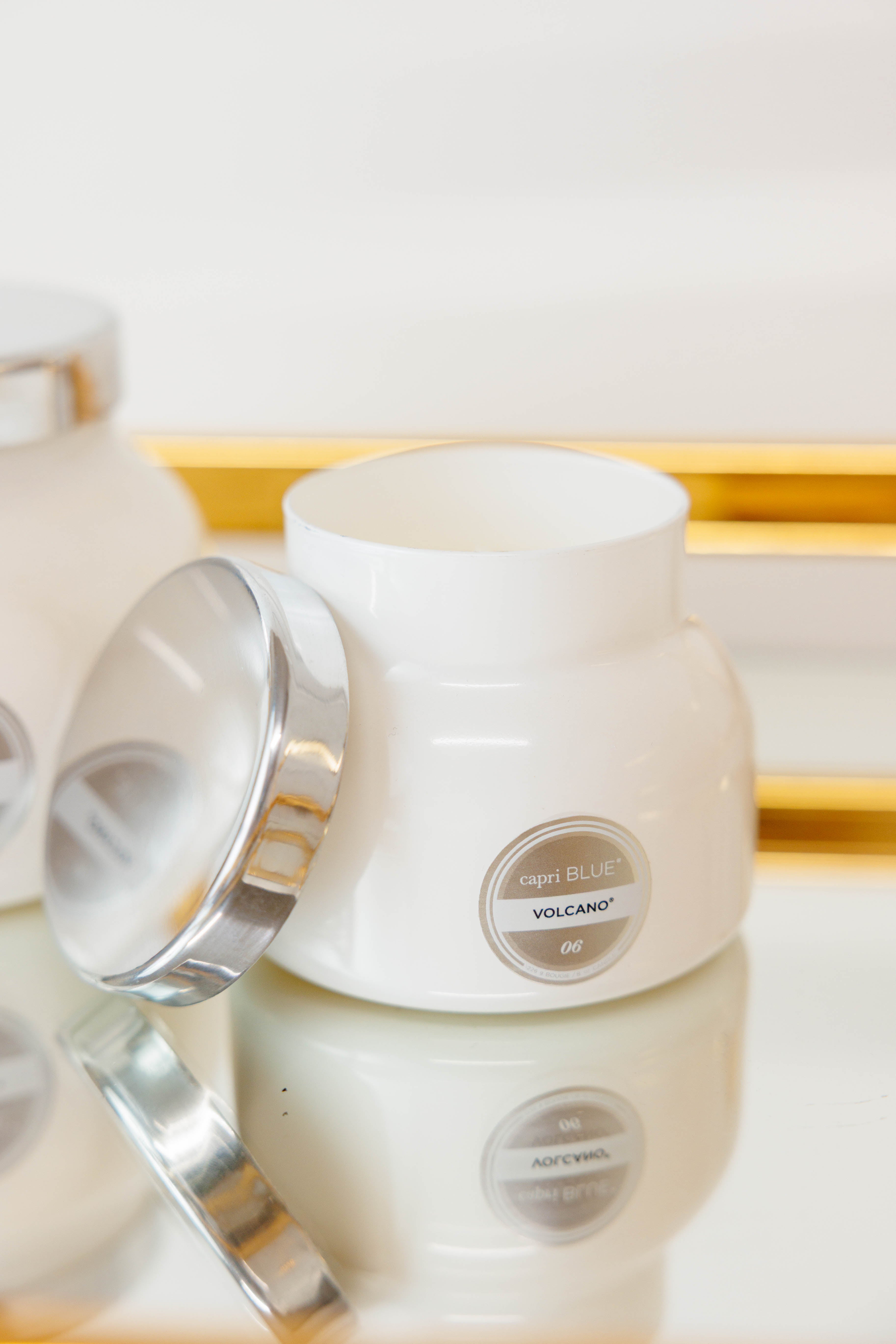 Volcano White Signature Petite Candle