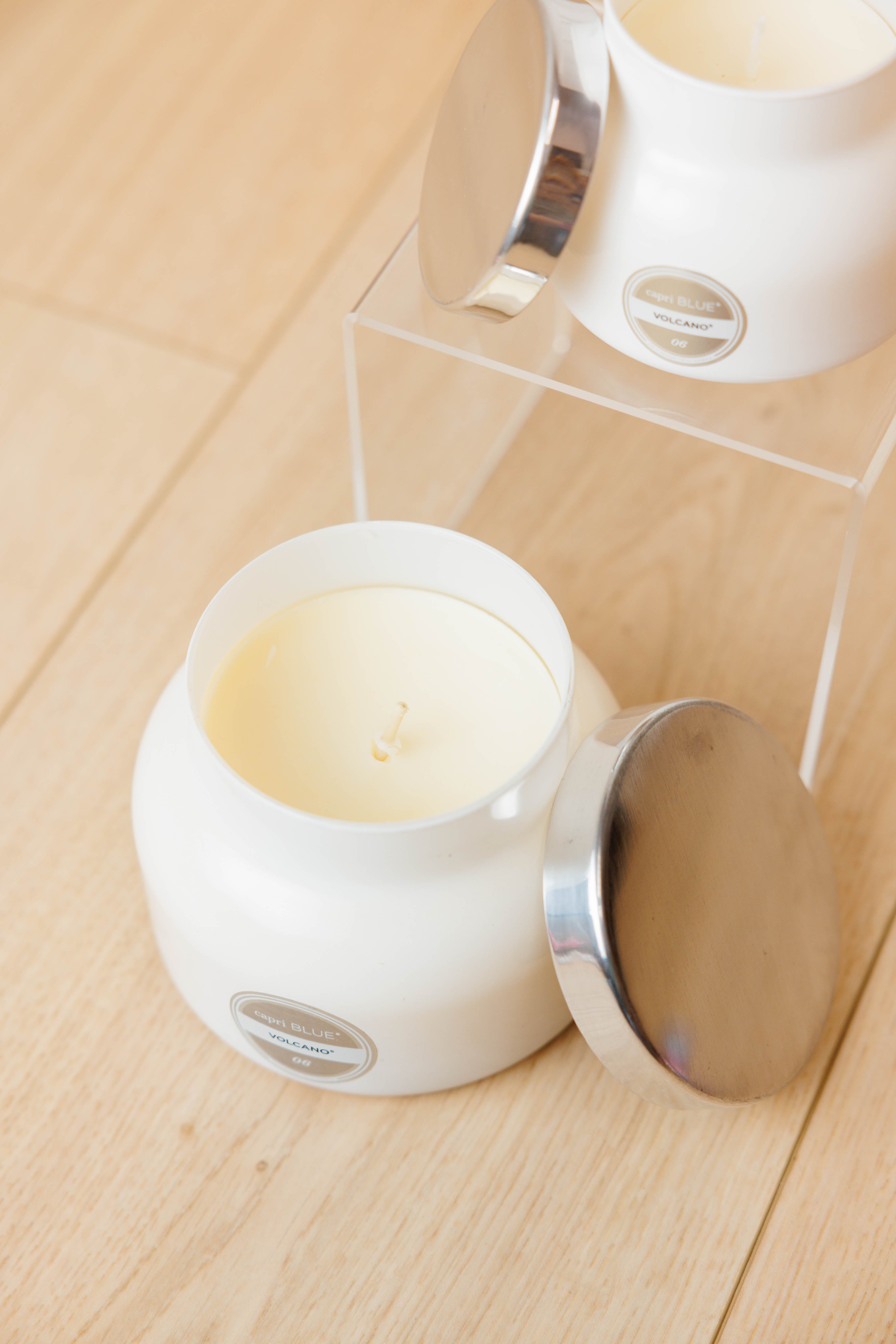 Volcano White Signature 19 oz Candle