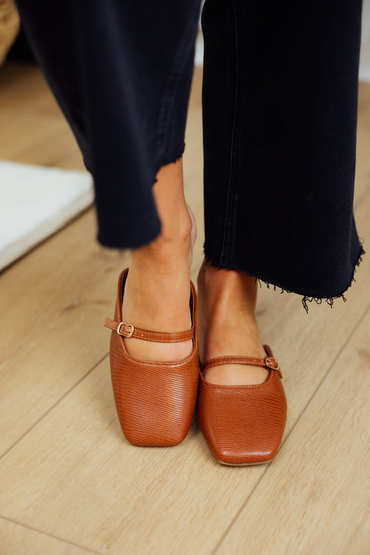 Athena Brown Flat