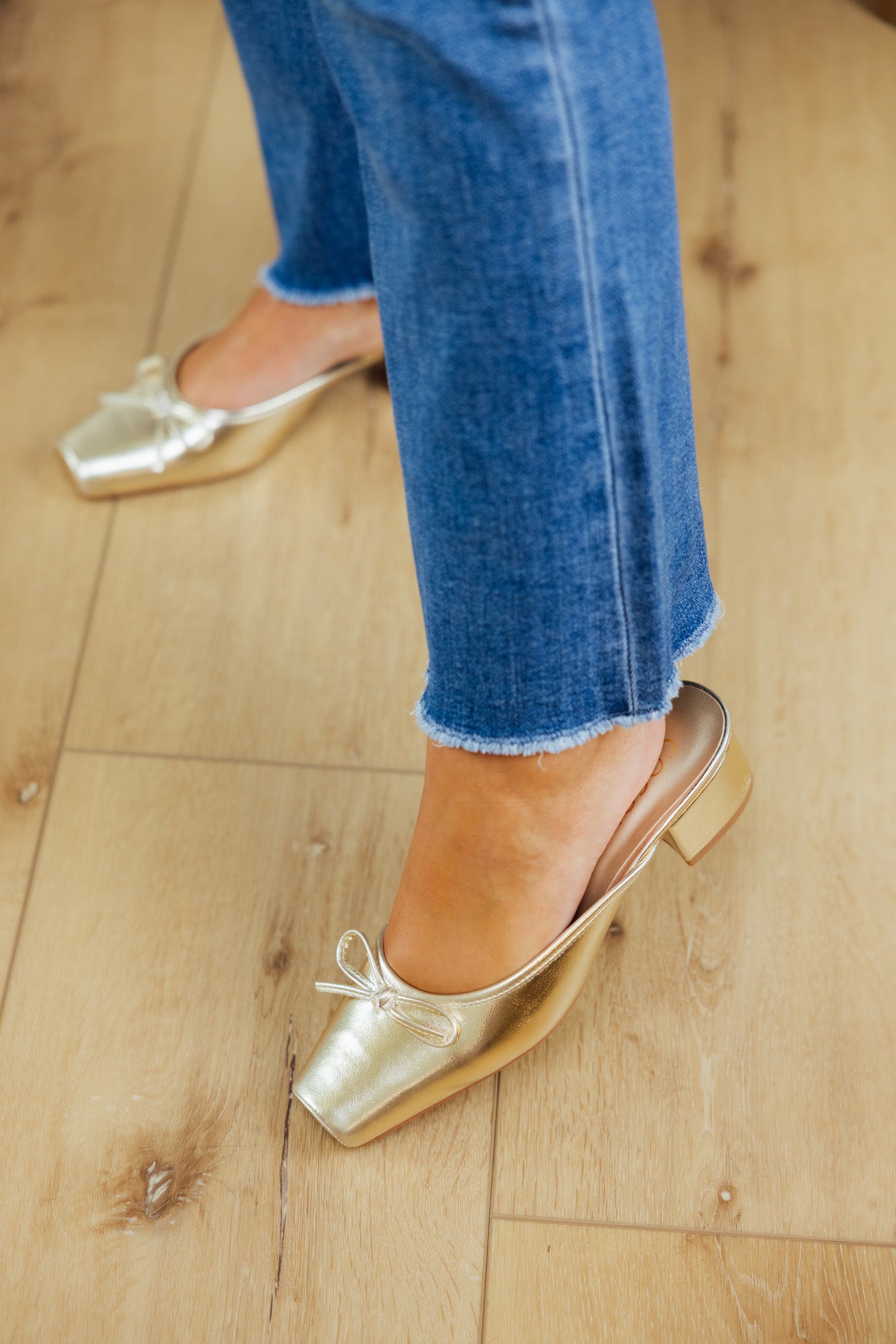 Geneva Gold Heeled Mule