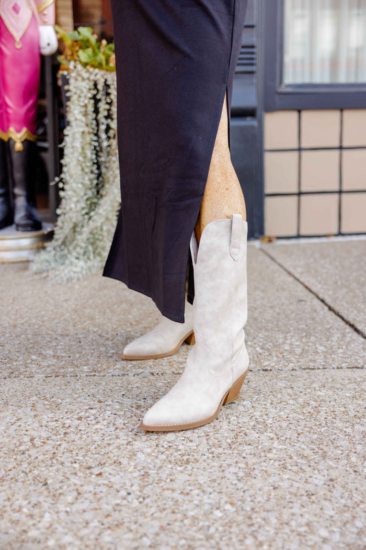 Bodhi Distressed Natural Boots