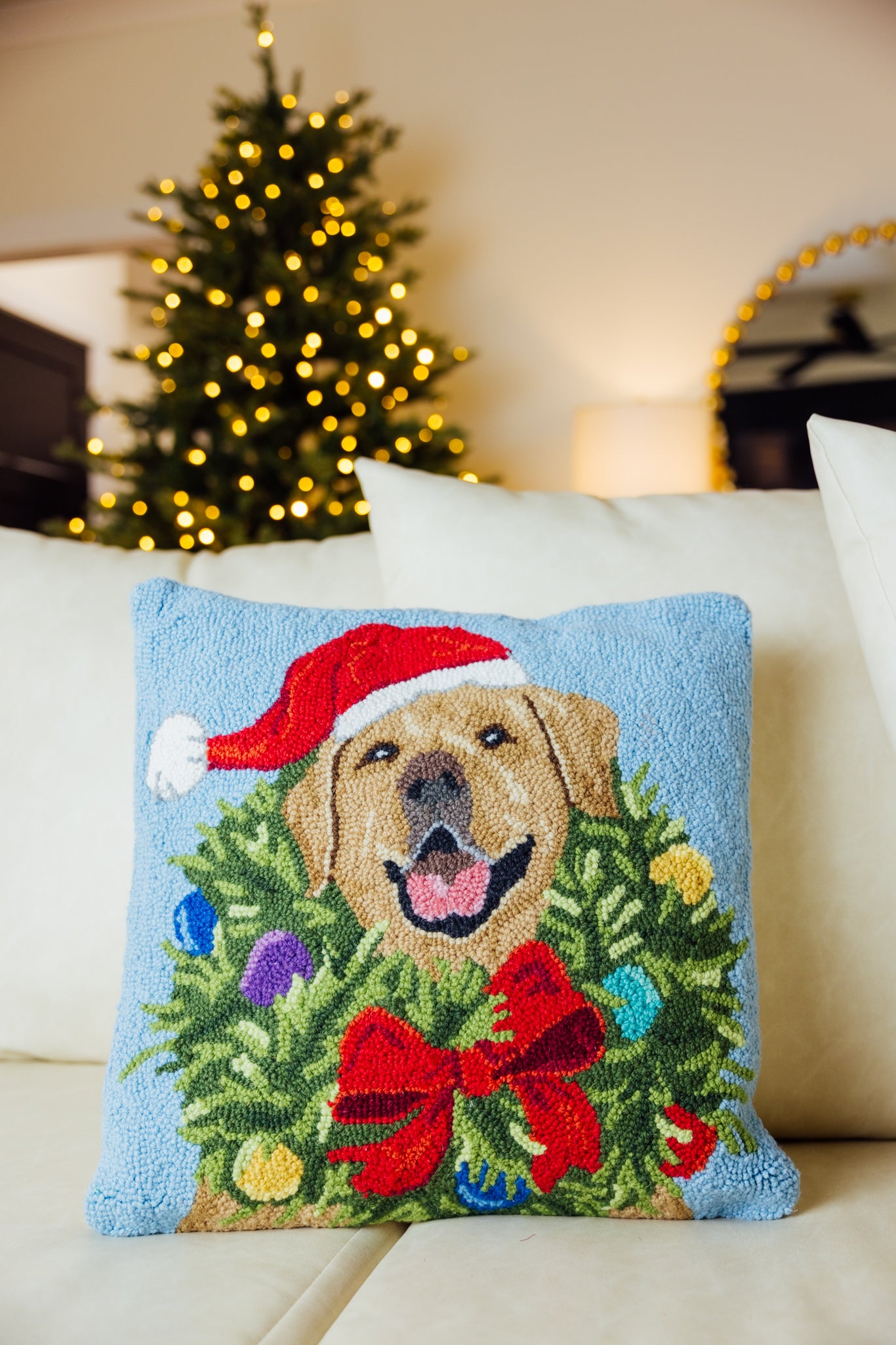 Santa Golden Labrador Wreath Hook Pillow