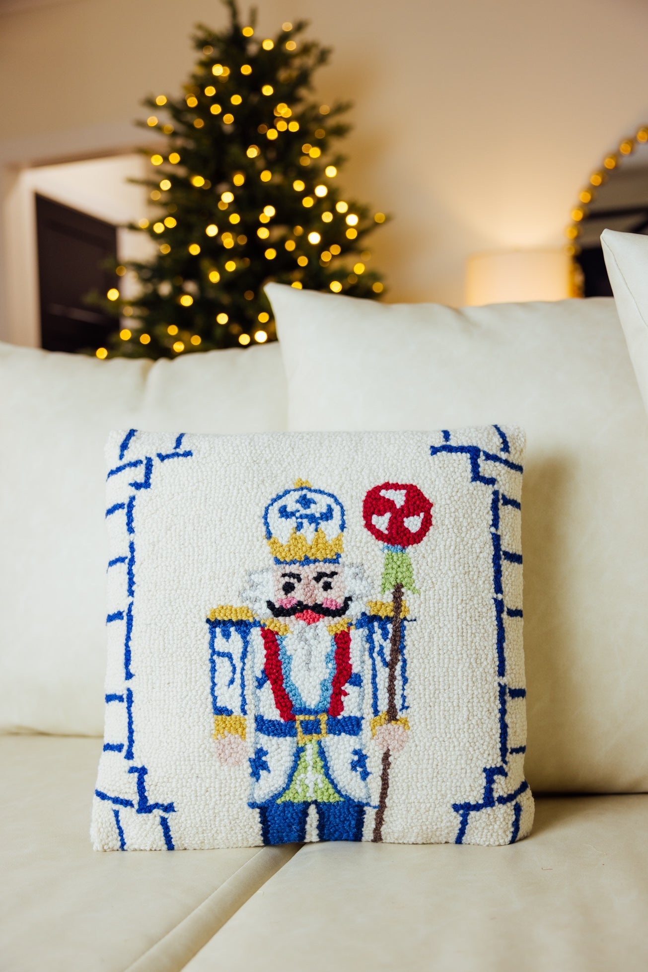 Chinoiserie Nutcracker Hook Pillow